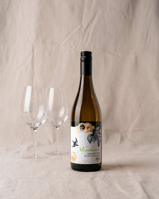 Mirabueno organic white wine