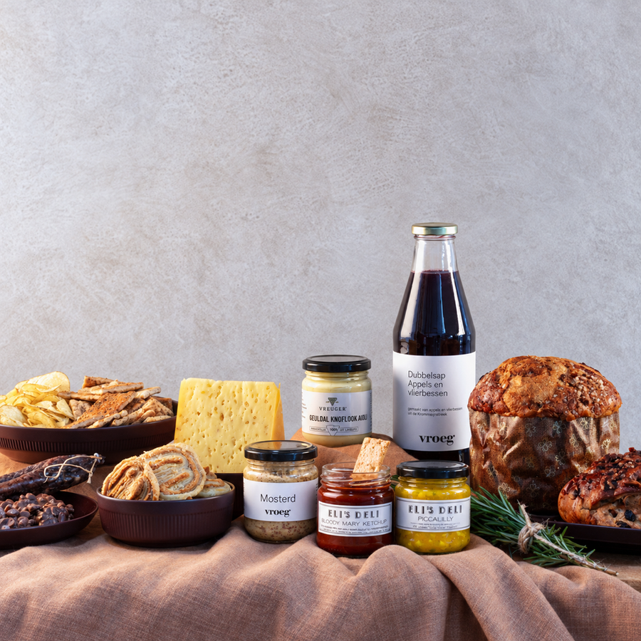 Delicatessen van Vroeg met Bloody Mary Ketchup & Piccalilly